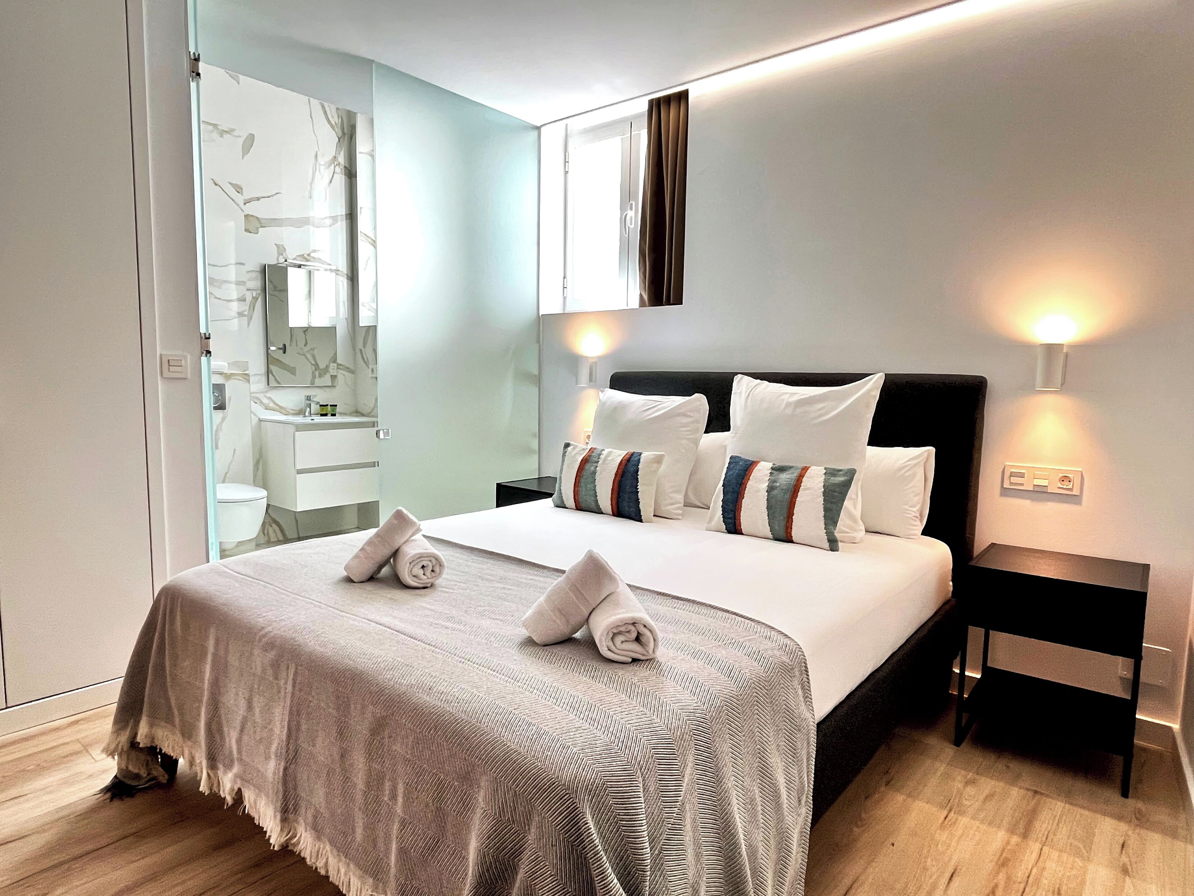 Duplex Studio | Tallelokero huoneessa, silitysrauta/-lauta, ilmainen Wi-Fi