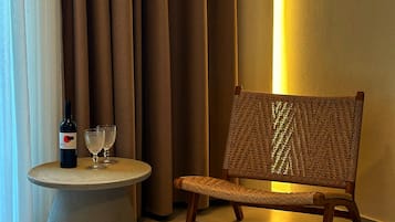 Habitación Deluxe con 1 cama doble o 2 individuales, vistas a la piscina | Wifi gratis