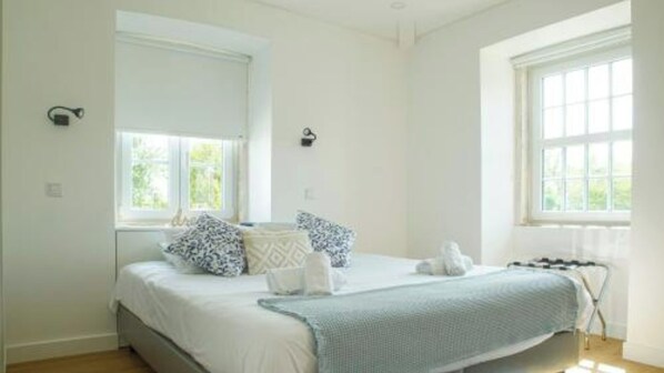 2 chambres, fer et planche à repasser, Wi-Fi, draps fournis