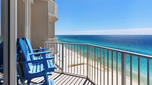 Property grounds - Gulf-front Sunrise w/ Complimentary Beach Service + Attraction Tickets! (Panama City Beach)