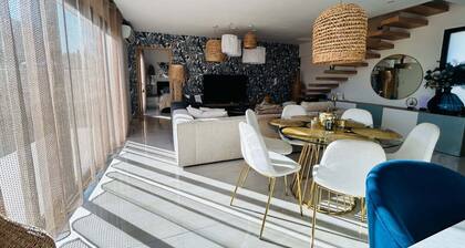 Contemporary villa Sanary sur Mer 3 bedrooms swimming pool near beach