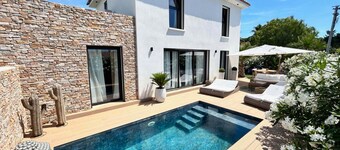 Contemporary villa Sanary sur Mer 3 bedrooms swimming pool near beach