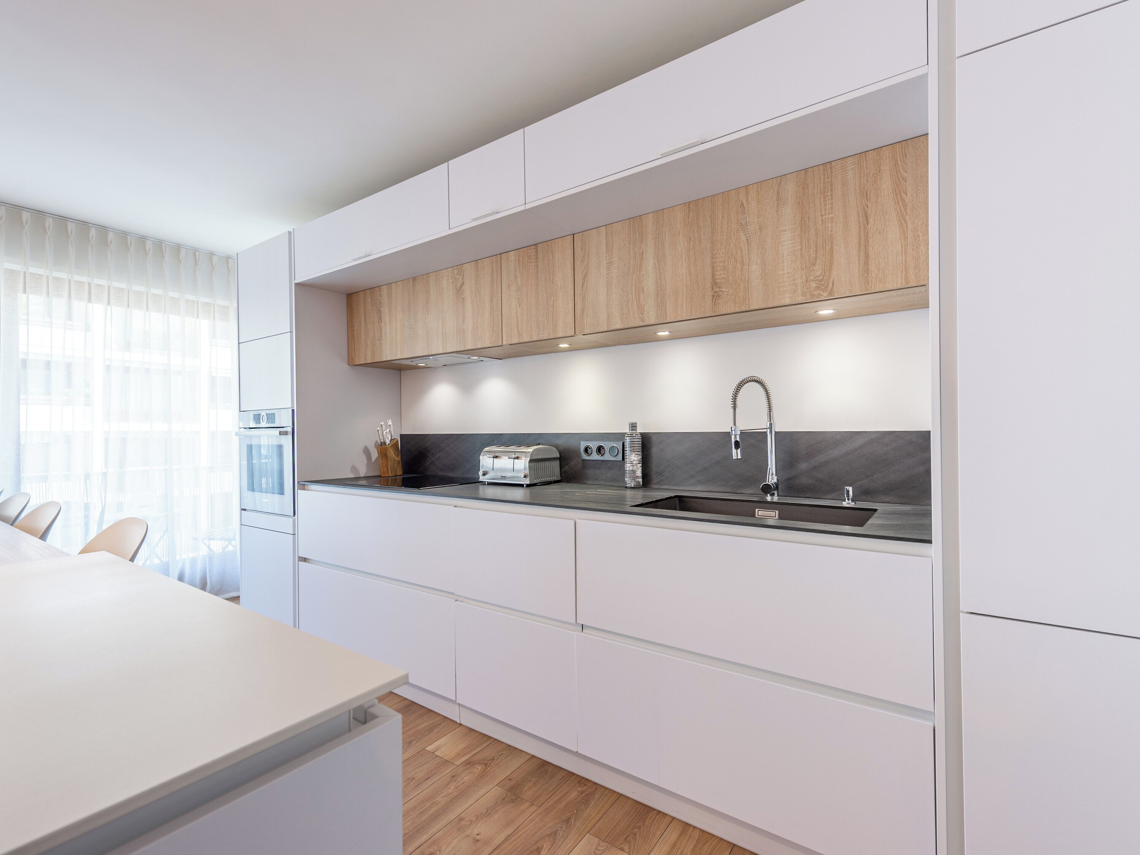 Refrigerador, microondas, horno, placa de cocina