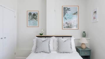 3 bedrooms, iron/ironing board, travel cot, WiFi