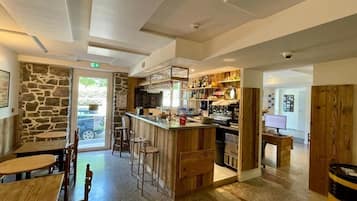 Bar (in der Unterkunft)