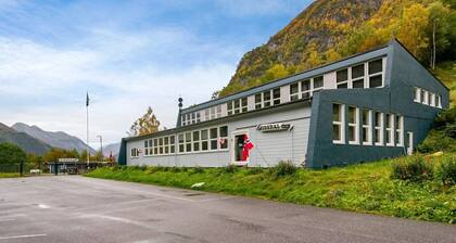 Eidsdal Hotel & Restaurant As