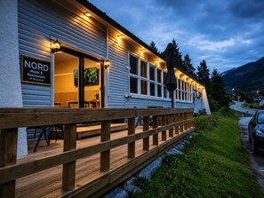 Front of property - Eidsdal Hotel & Restaurant As (Eidsdal)