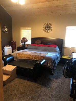 4 Schlafzimmer, Bügeleisen/Bügelbrett, WLAN, Bettwäsche