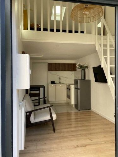 Charming fully-equipped studio downtown  