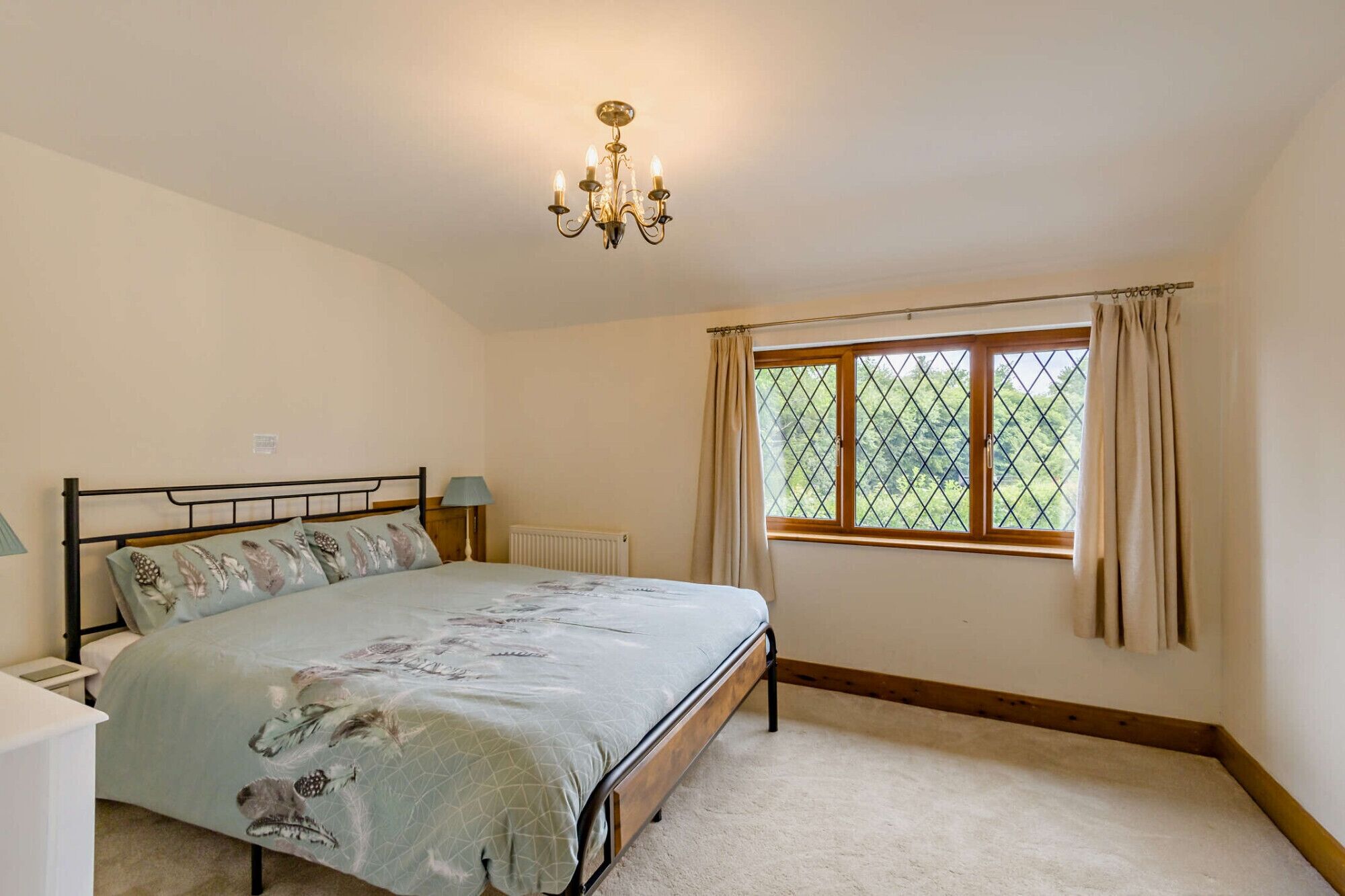 6 bedrooms, iron/ironing board, free WiFi, bed sheets