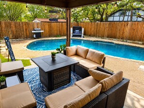 Pool - Diamond Waters near DFW & Stadium with Private Pool (Fort Worth)