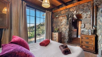 Casa | 1 habitación, tabla de planchar con plancha, wifi gratis y ropa de cama