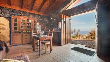 House | Dining