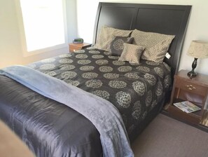 3 chambres, bureau, Wi-Fi gratuit, draps fournis