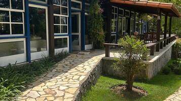 Fachada da propriedade