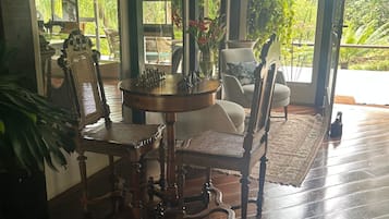 42-inch LED TV with digital channels, fireplace, streaming services