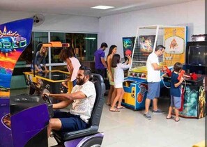Game room - Hotel Riviera Caldas Novas, in the city center. Pet friendly, (Turista 1 Caldas Novas)