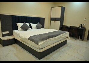 Deluxe Double Room, City View | Free WiFi