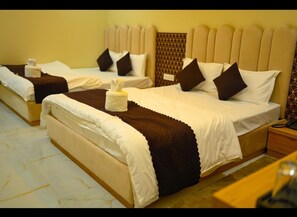 Phòng đôi Deluxe, quang cảnh thành phố | Truy cập Internet không dây miễn phí 