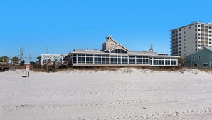 Unclassified image, 3 of 60, button - Chateau La Mer II 902 - Pirates Mermaid (Destin)