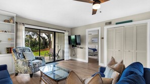 Apartment, Mehrere Betten, Terrasse, Gartenblick (Chateau La Mer II 902) | 2 Schlafzimmer, individuell dekoriert, individuell eingerichtet
