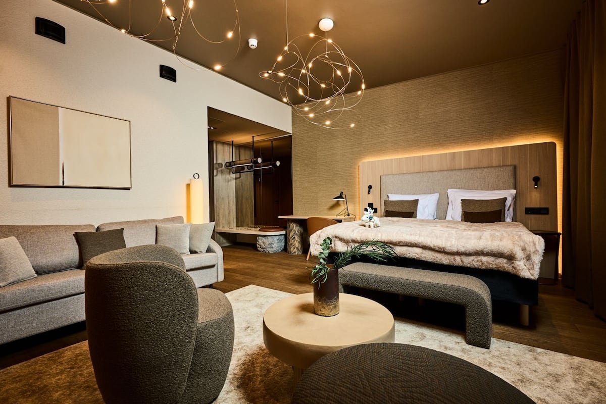 Premium bedding, minibar, in-room safe, individually decorated