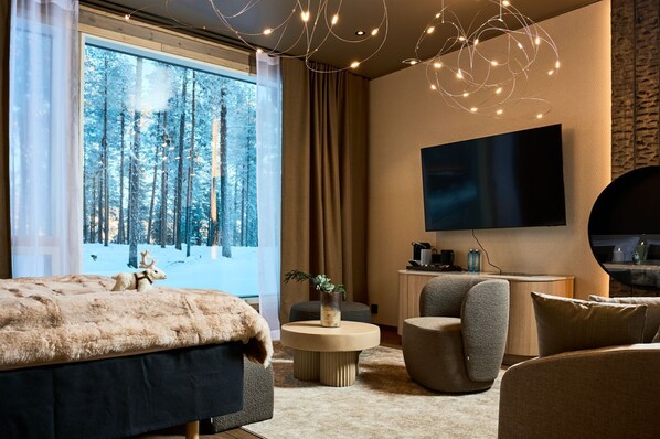 Suite, Courtyard View | Premium bedding, minibar, in-room safe, individually decorated - Balder Luxury Lodge & Glass Igloos (Kittila)