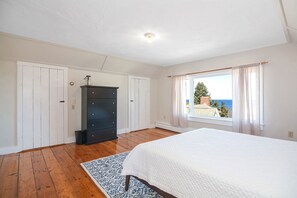 4 chambres, bureau, Wi-Fi, draps fournis