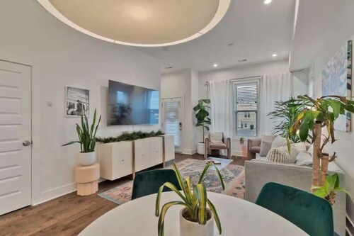 The Hall Haus - Rooftop Oasis