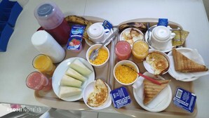 Gambar tidak terklasifikasi, 3 dari 3, tombol