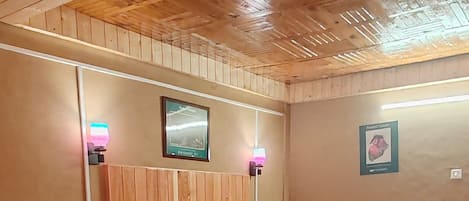 豪華客房, 露台 | 房內夾萬、隔音、熨斗/熨衫板、免費 Wi-Fi