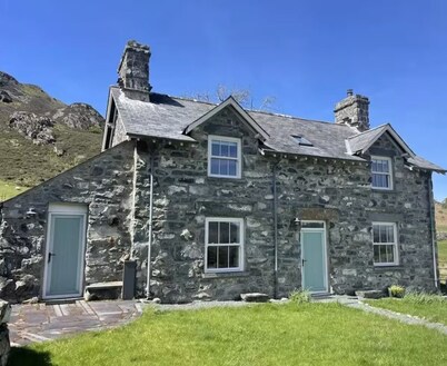Beautiful Remote Cottage near Dolgellau