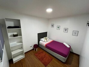 1 bedroom, free WiFi, bed sheets