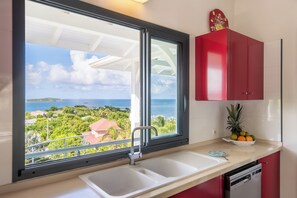Luxury Villa, 5 Bedrooms, Private Pool, Sea View | Private kitchen