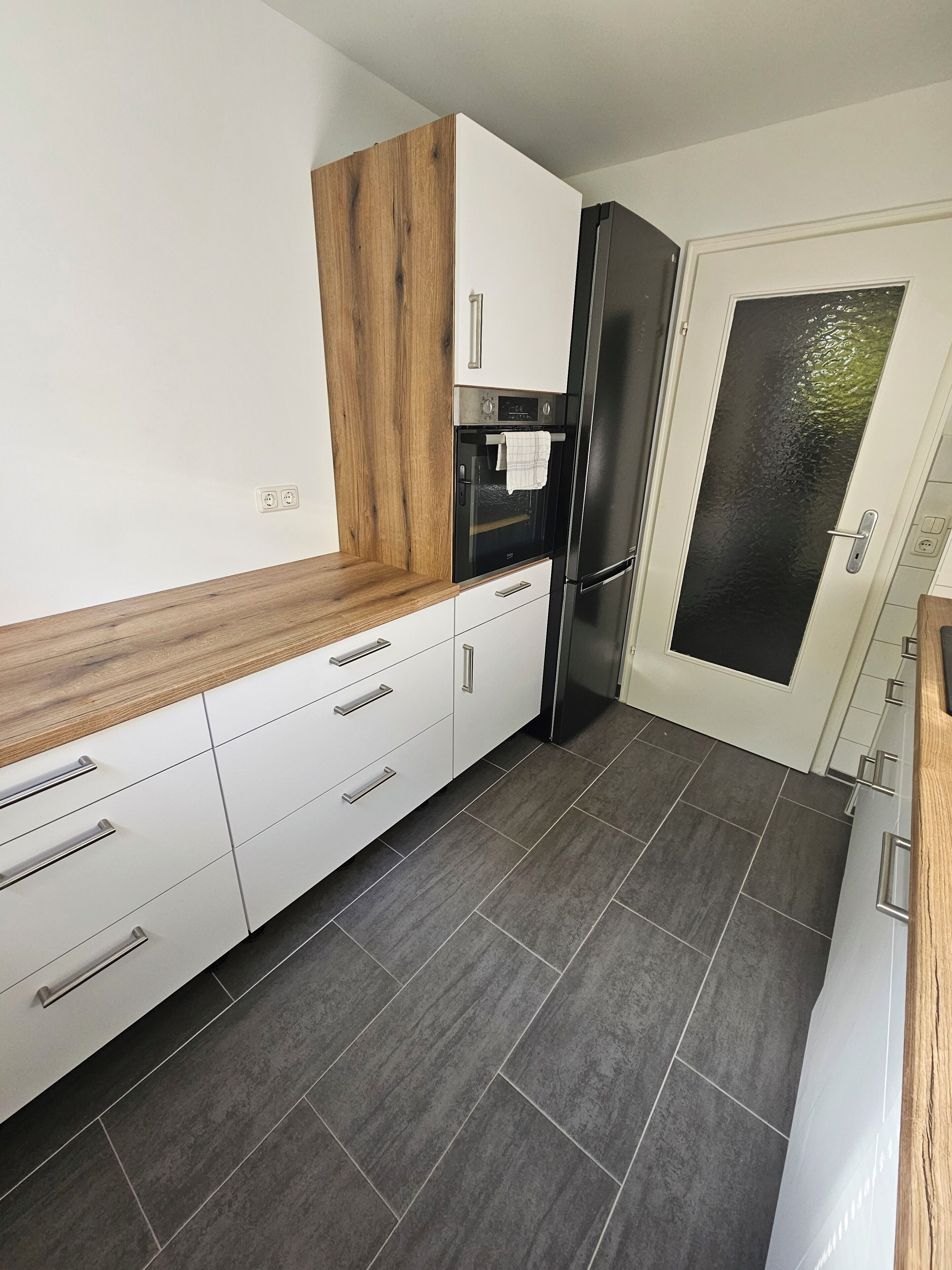 Kühlschrank, Ofen, Herdplatte, Geschirrspüler