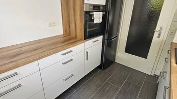 Ofen, Herdplatte, Geschirrspüler