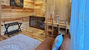 Phòng Suite dành cho gia đình, ban công, quang cảnh núi | Khu phòng khách
