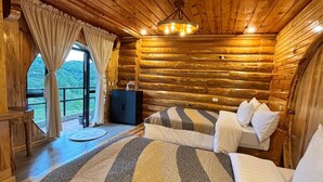 Phòng Suite dành cho gia đình, ban công, quang cảnh núi