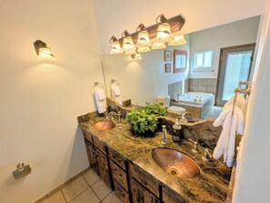 Shower, jetted bath, hair dryer, towels