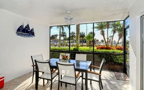Dining - Beachy 2BR 2 BA Getaway – Ground Floor Siesta Key (Siesta Key)