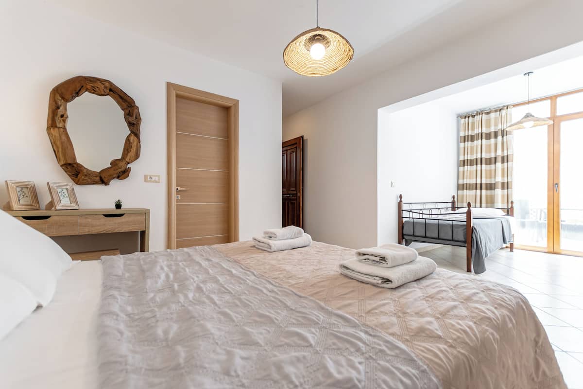 Economy Triple Room | 2 bedrooms, premium bedding, individually decorated