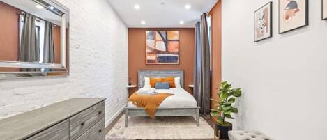 15 habitaciones, tabla de planchar con plancha, wifi y ropa de cama