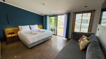 Chambre Double Standard, 1 très grand lit, balcon