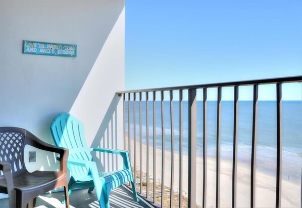 Property grounds - NEW! 1108 Ocean Serenity 1-Bedroom Condo with Pool (Carolina Beach)