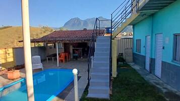 Udendørs pool