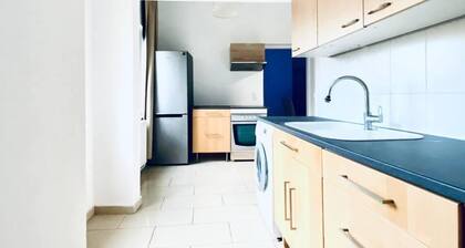 Spacious 4 BR Apt Perfect for Groups
