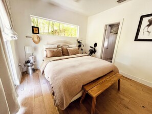 2 bedrooms, iron/ironing board, WiFi, bed sheets - 2-bedroom house in beautiful El Portal with huge backyard (El Portal)