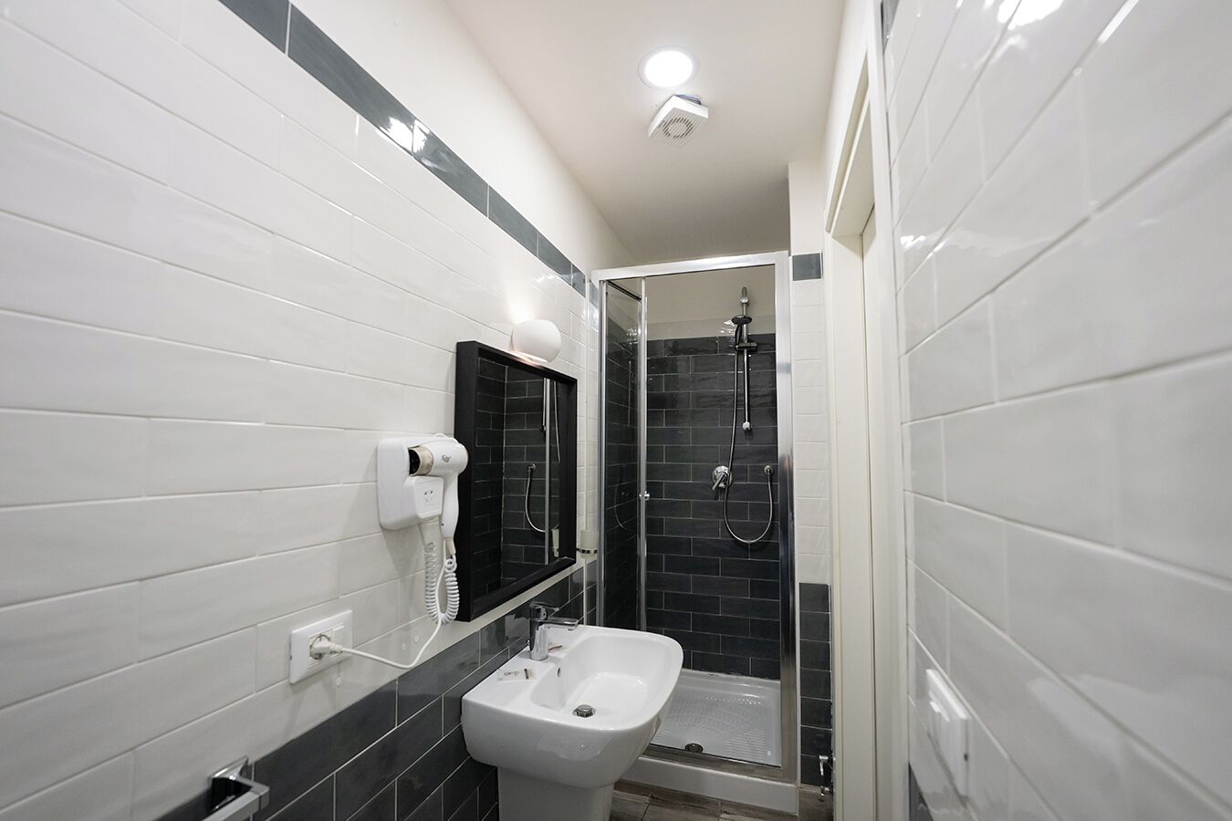 Photo - GreRos H. Rooms Napoli Centro by Clapa Group Dislocated Hospitality