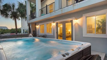 House, Multiple Beds, Hot Tub, Pool View (Palazzo 30A) | Terrace/patio