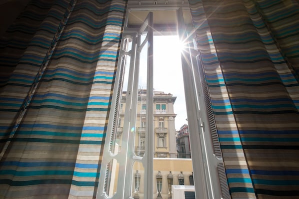 Superior Room, City View, Annex Building (Pzza Bovio) | Desk, cribs/infant beds, free WiFi, bed sheets - P.C. BOUTIQUE H. VESUVIUS NAPOLI CENTRO by ClaPa Group Dislocated Hospitality (Naples)